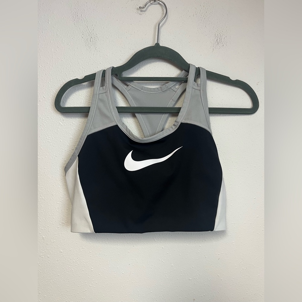 Women’s Nike Sports Bra Size Large